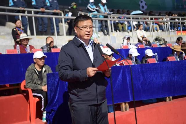郑钦文艰难逆转施晗，比赛揭示新旧力量的较量